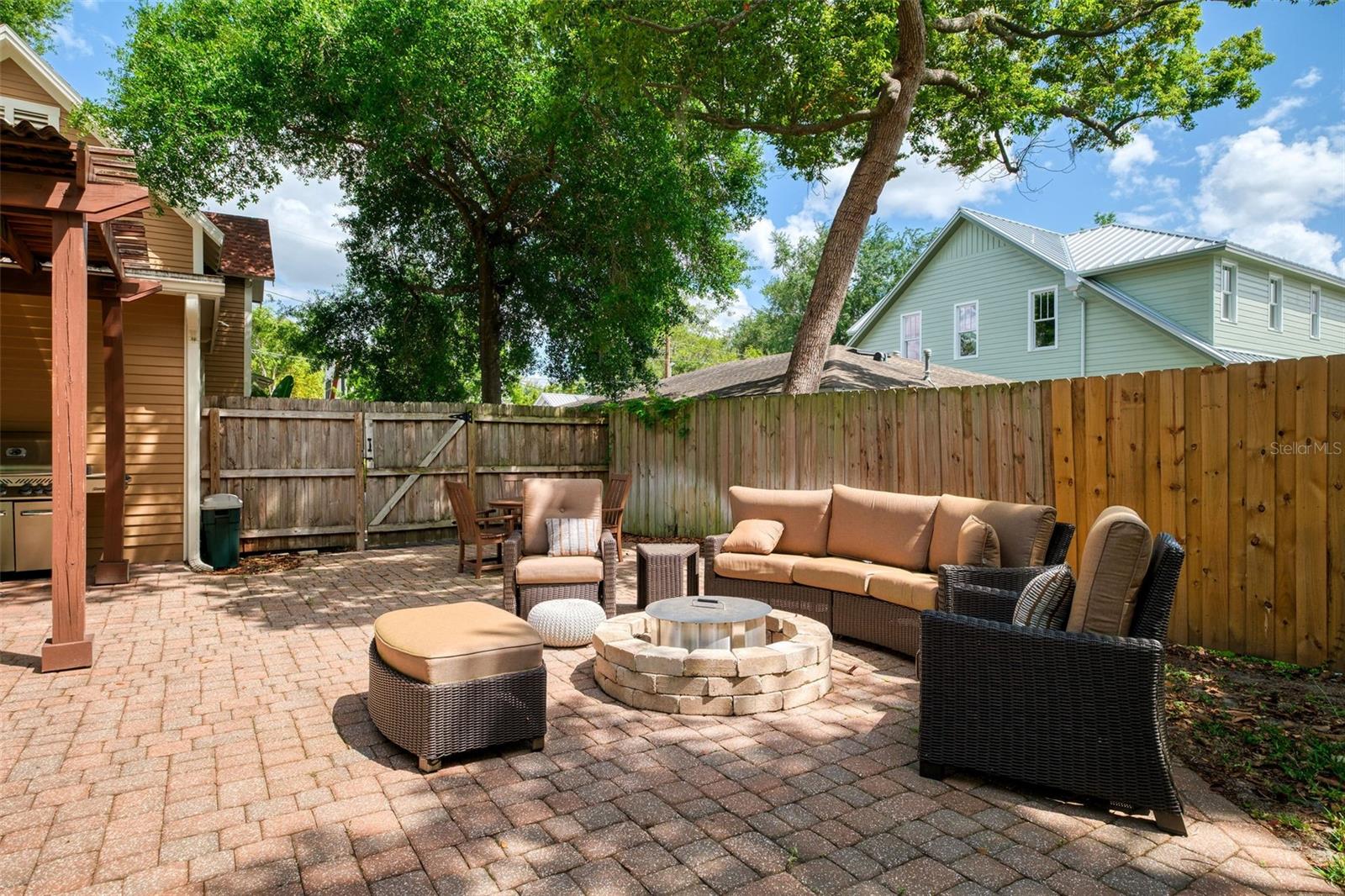 Image 34 of 39 For 122 Hyer Avenue