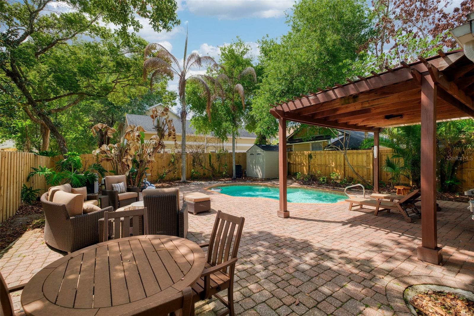 Image 35 of 39 For 122 Hyer Avenue