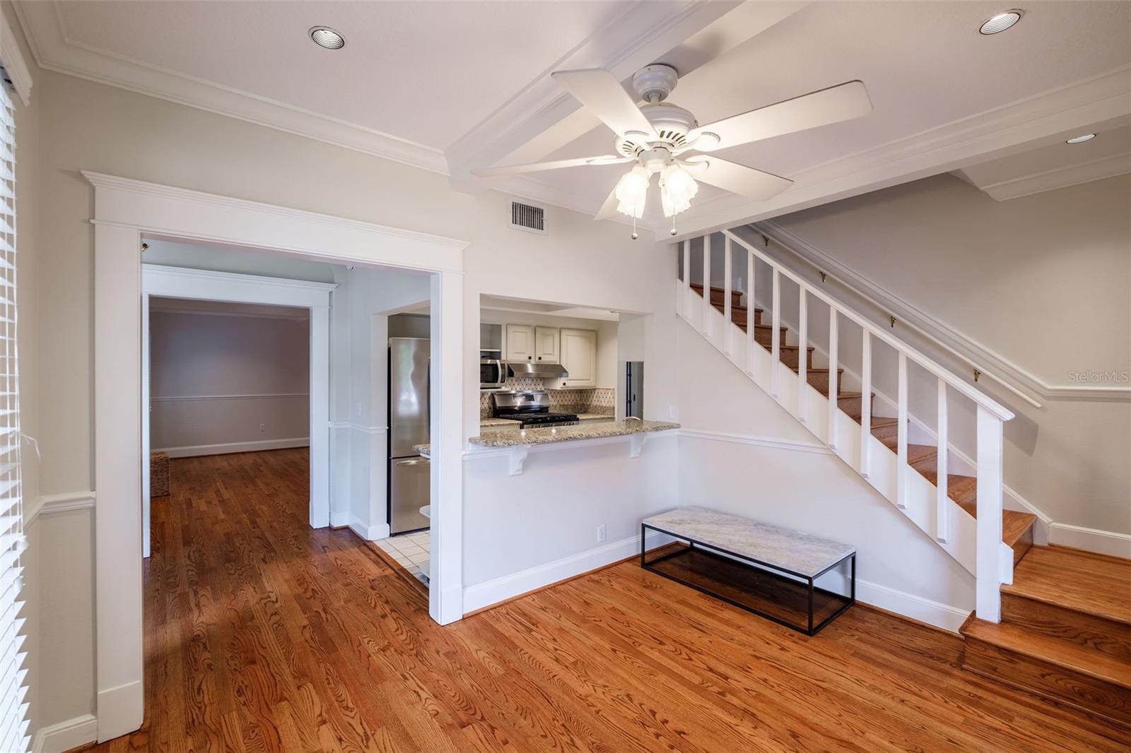 Image 5 of 39 For 122 Hyer Avenue