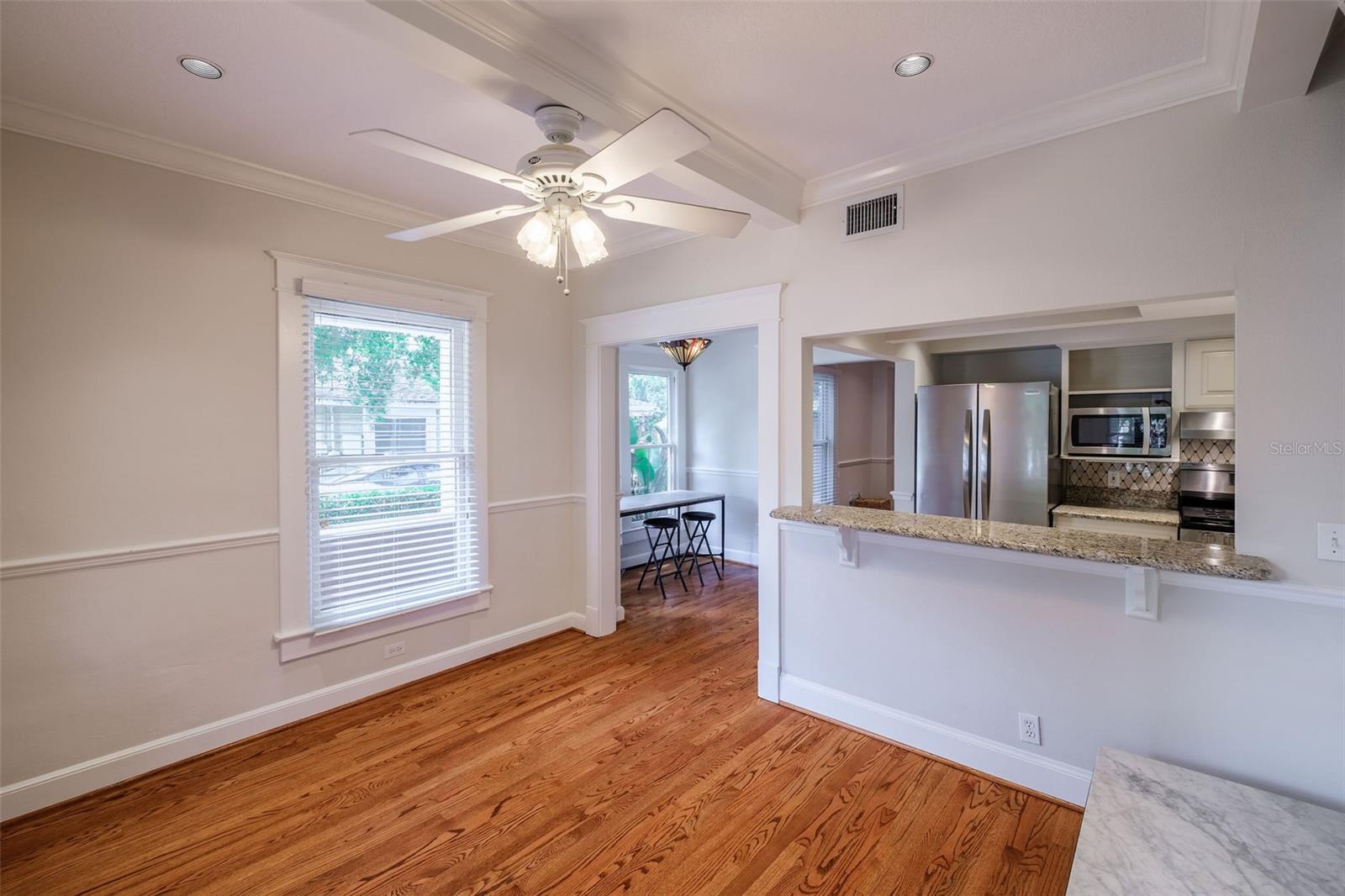 Image 7 of 39 For 122 Hyer Avenue