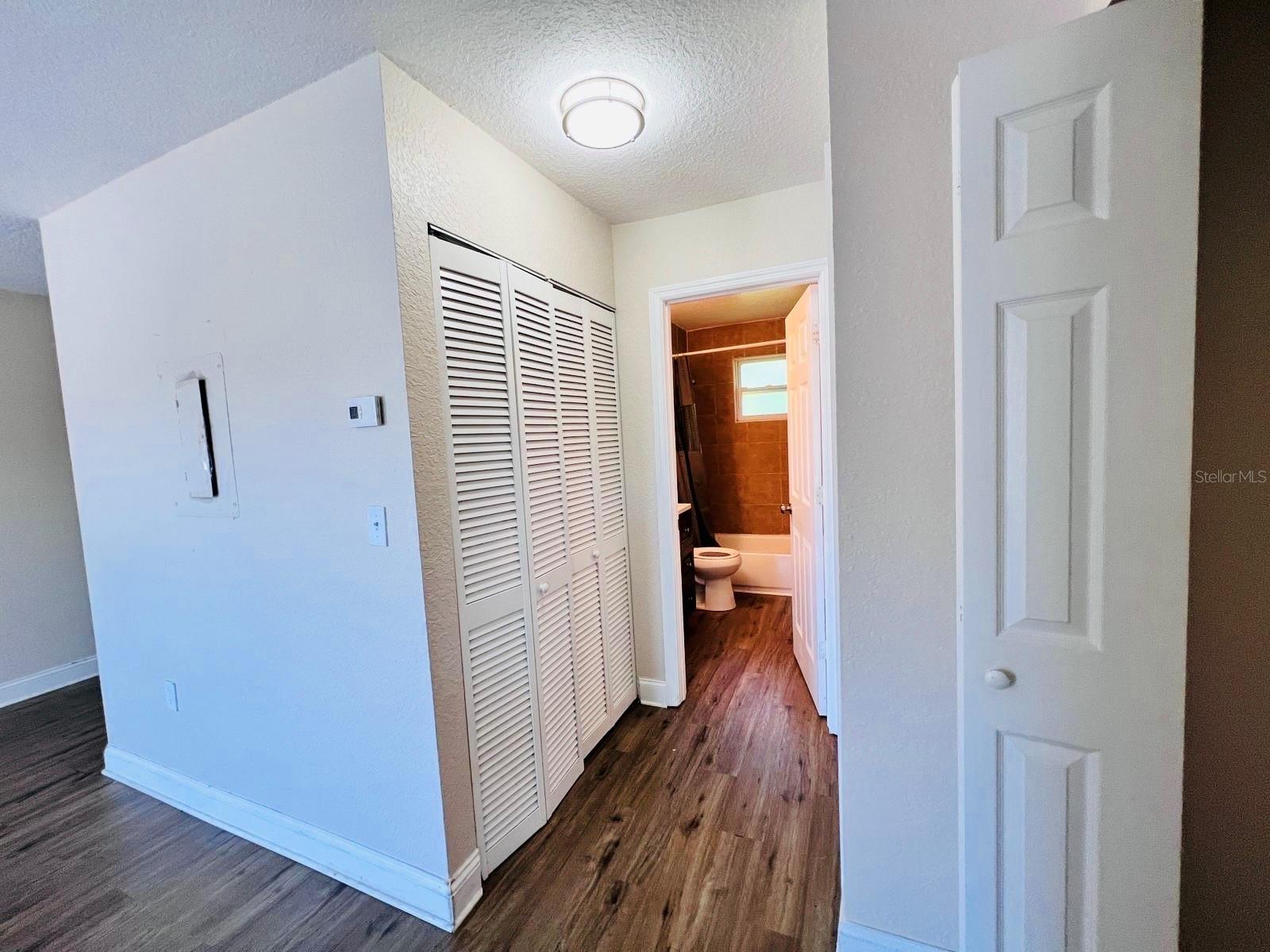 Image 11 of 16 For 4170 Barna Avenue D