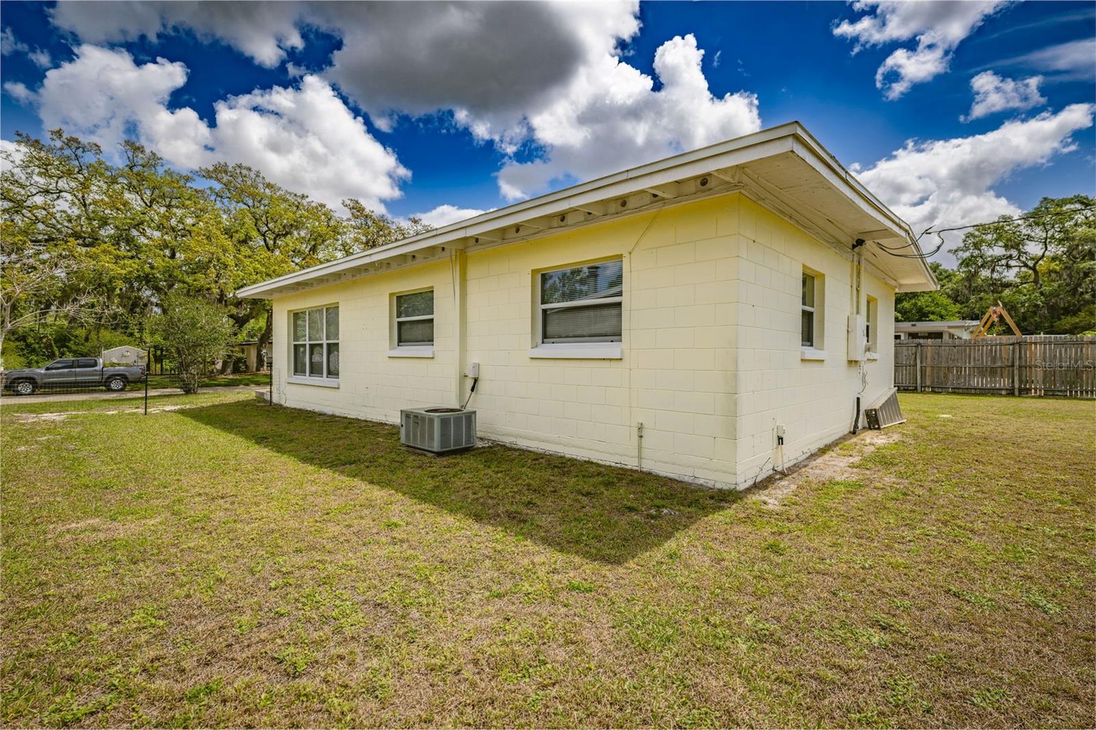 Image 22 of 24 For 732 Cherokee Circle