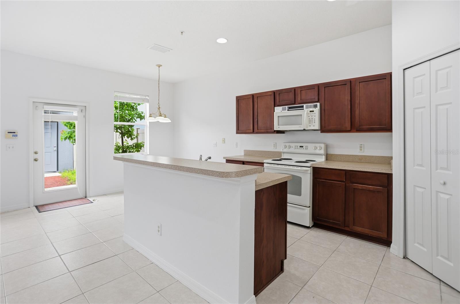 Image 7 of 35 For 6167 Chapledale Drive