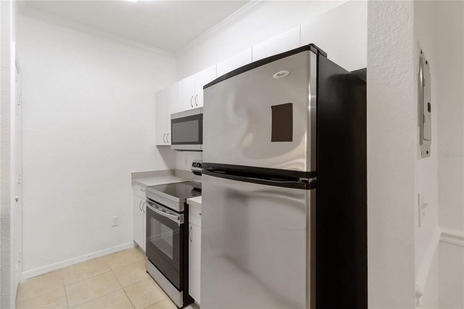 Image 13 of 29 For 3599 Conroy Road 915