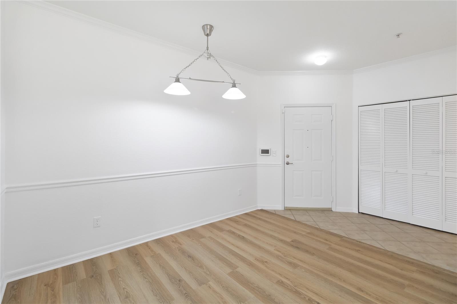 Image 14 of 29 For 3599 Conroy Road 915