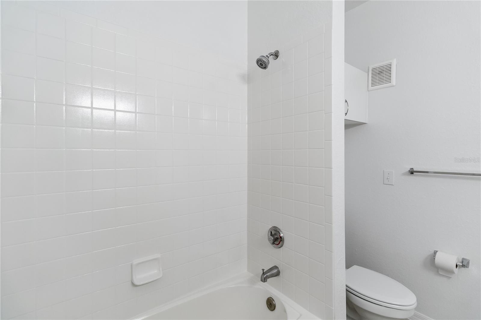 Image 19 of 29 For 3599 Conroy Road 915