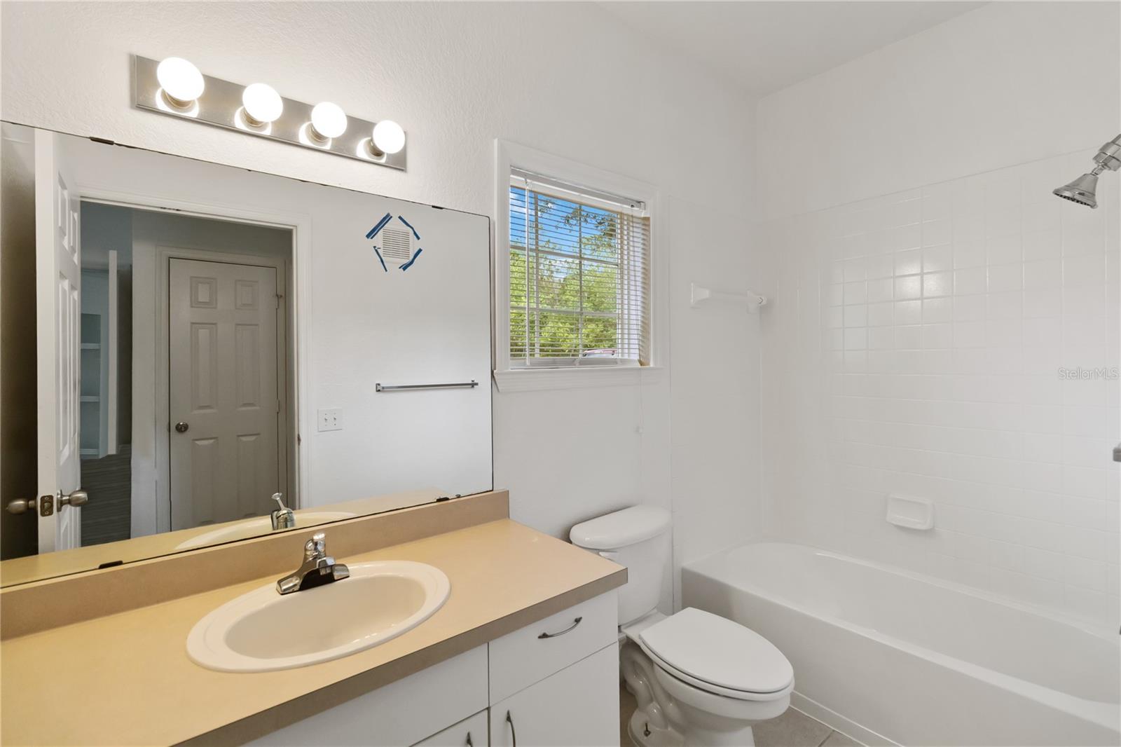 Image 22 of 29 For 3599 Conroy Road 915