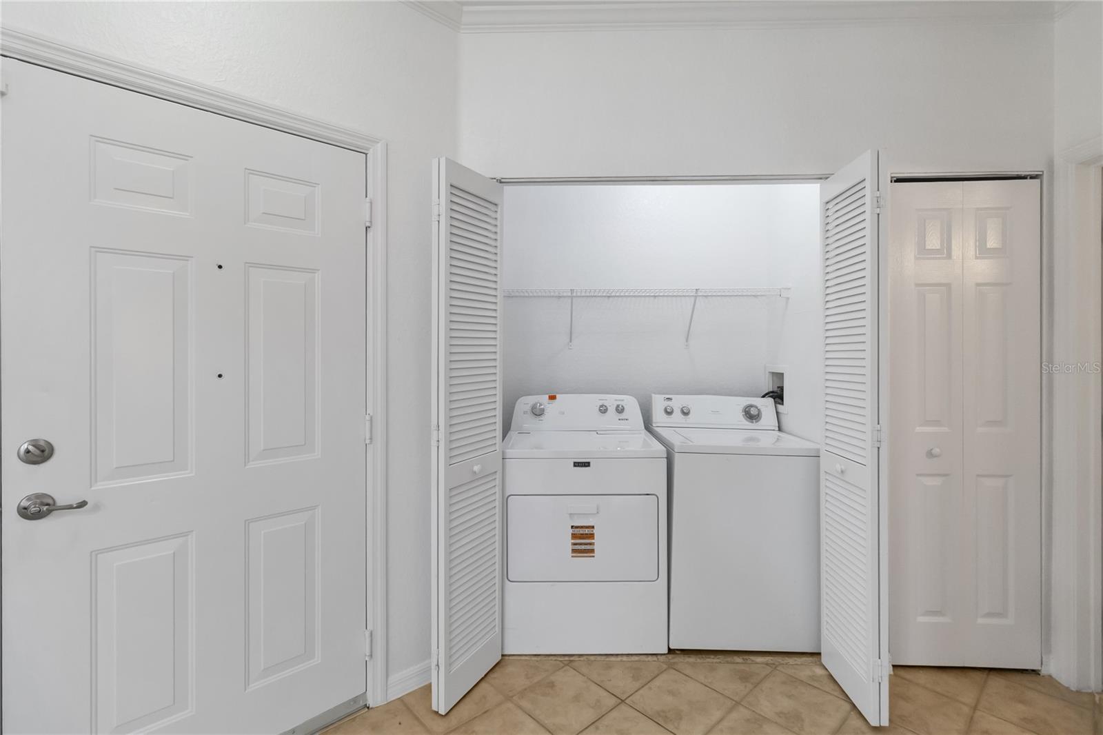 Image 23 of 29 For 3599 Conroy Road 915