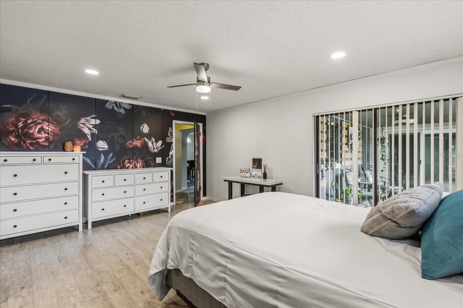 Image 17 of 38 For 817 Harbour Court