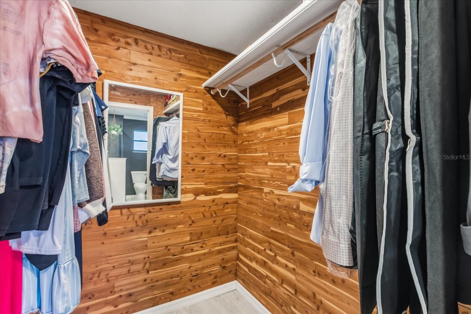 Image 20 of 38 For 817 Harbour Court