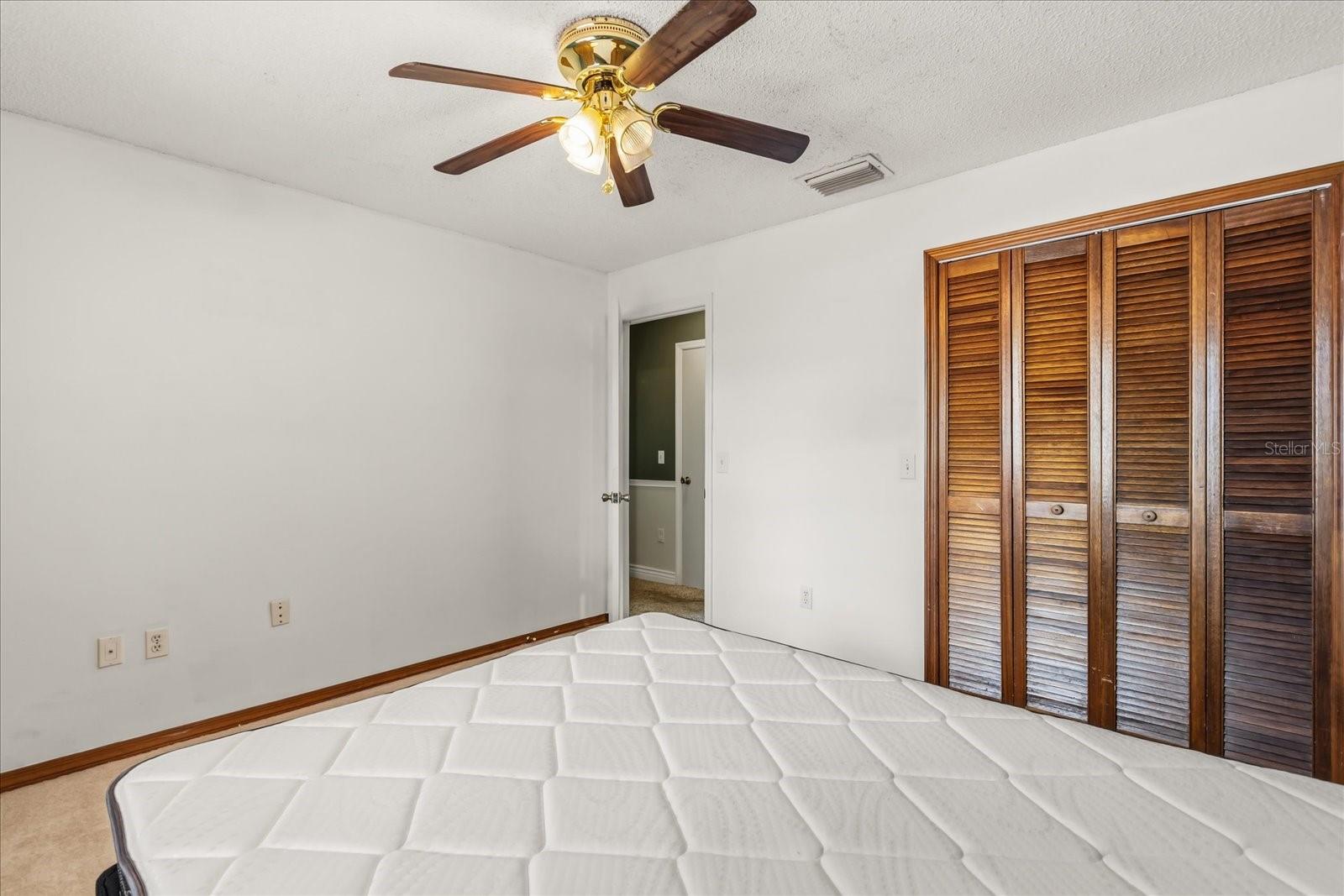 Image 24 of 38 For 817 Harbour Court