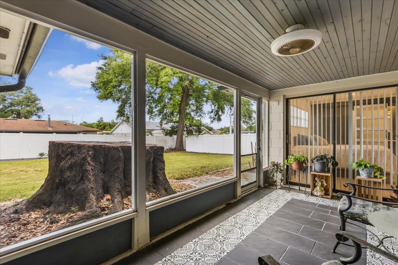 Image 29 of 38 For 817 Harbour Court