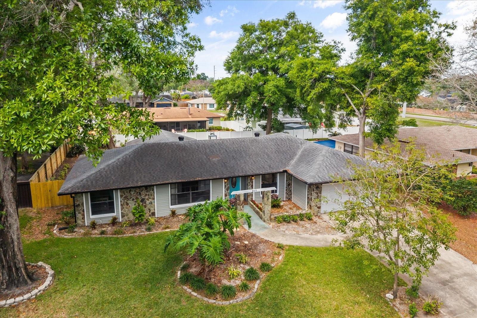 Image 3 of 38 For 817 Harbour Court