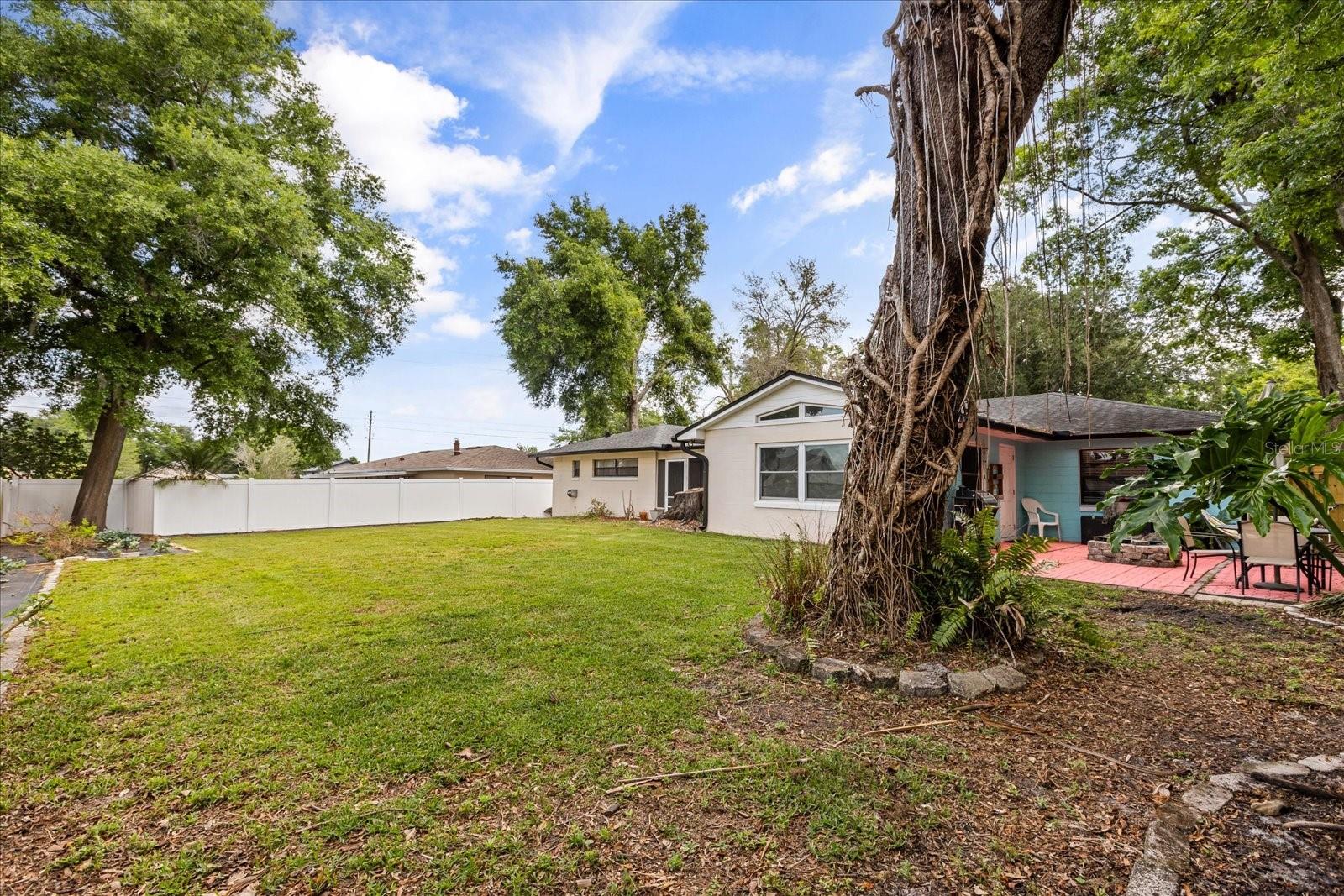 Image 34 of 38 For 817 Harbour Court