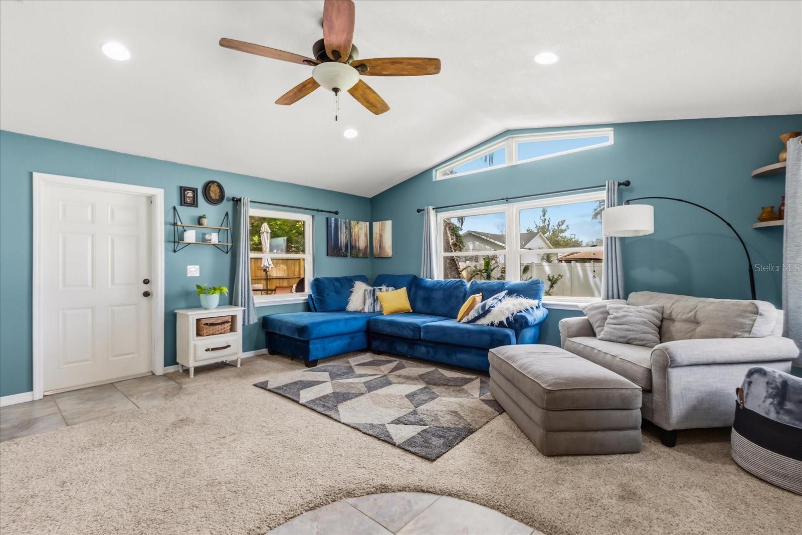 Image 6 of 38 For 817 Harbour Court