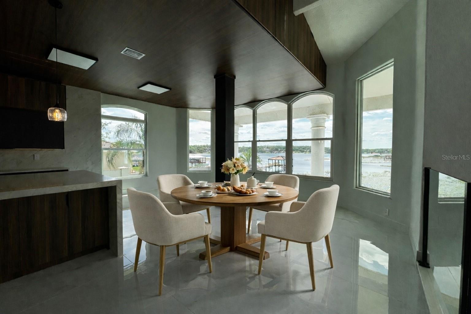 Image 13 of 41 For 10843 Lakeshore Drive