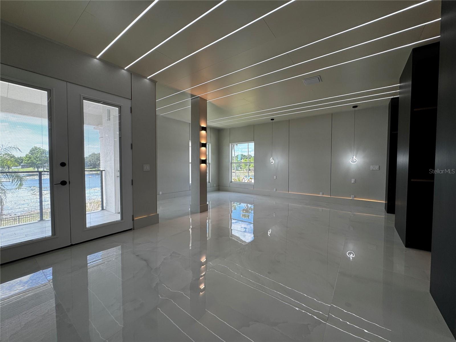 Image 16 of 41 For 10843 Lakeshore Drive