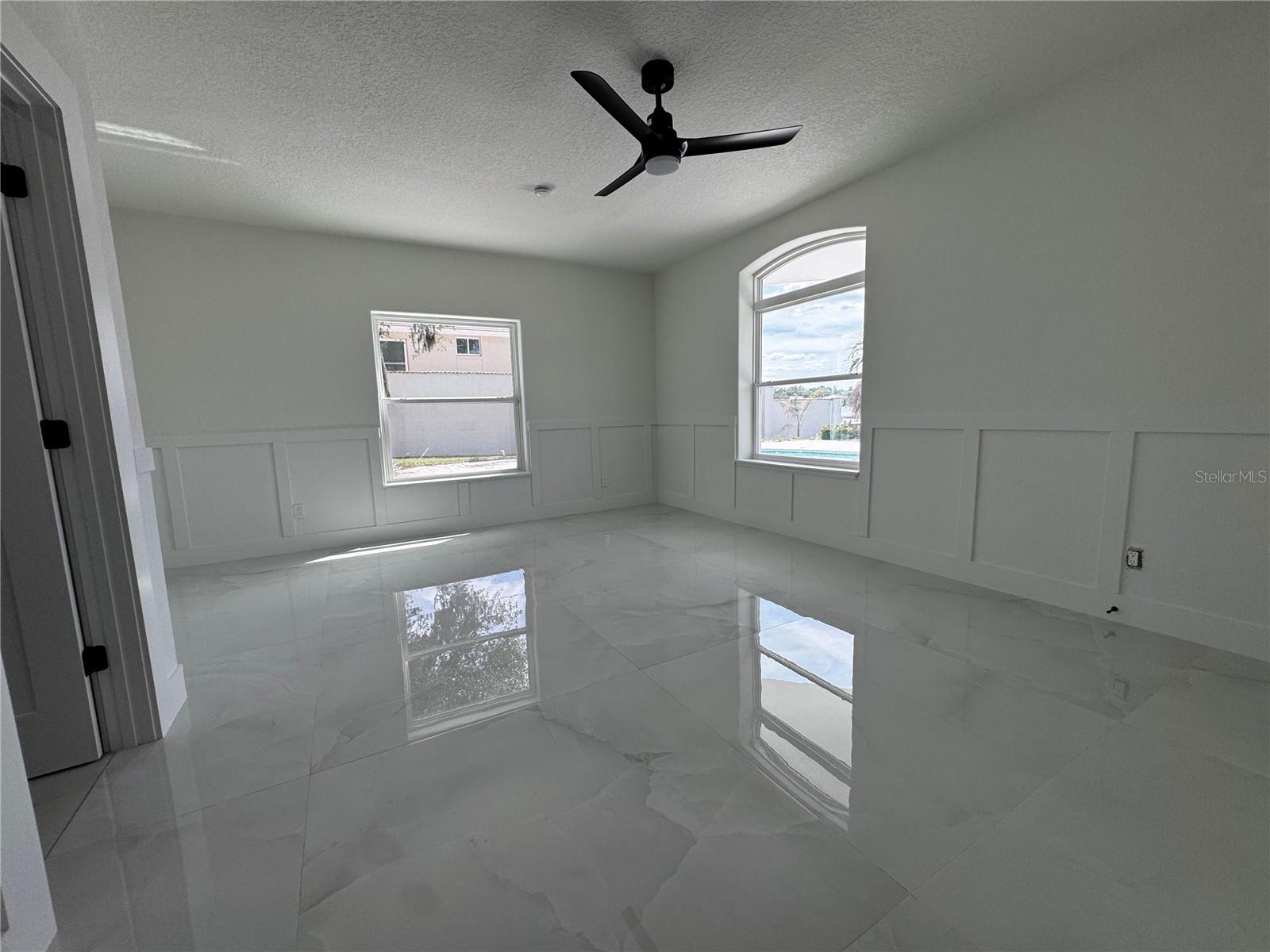 Image 28 of 41 For 10843 Lakeshore Drive