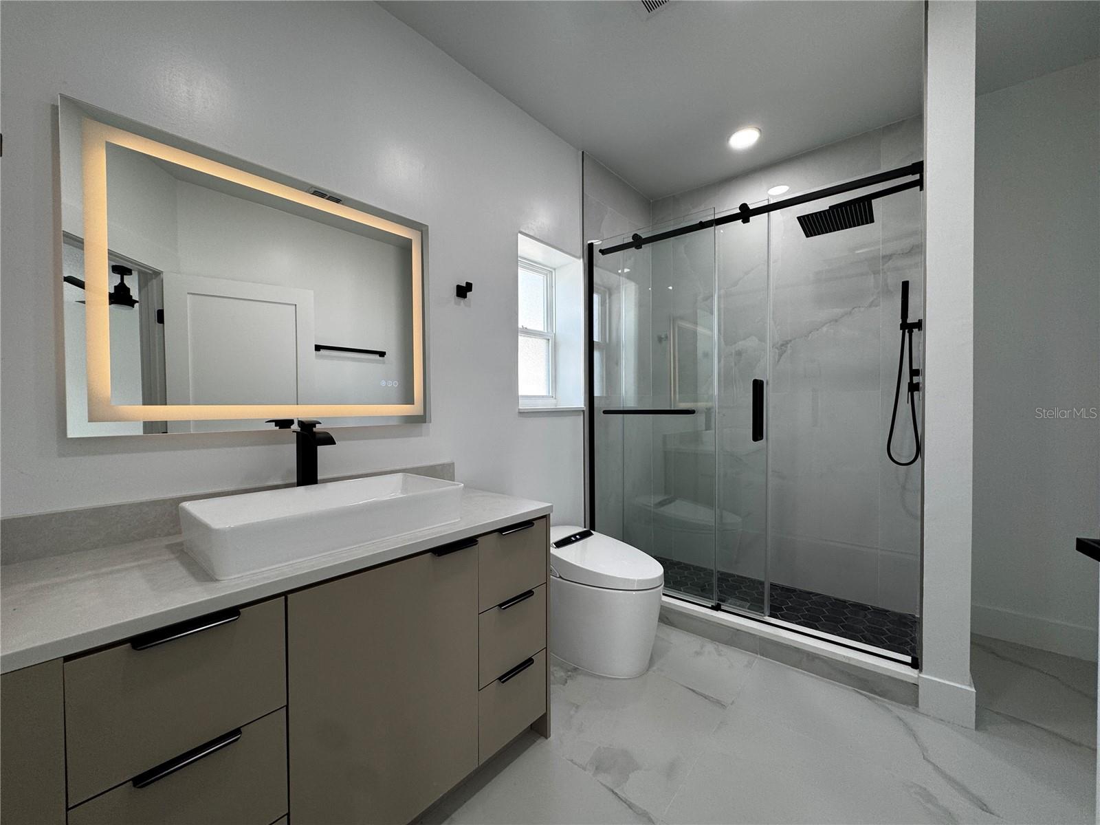 Image 32 of 41 For 10843 Lakeshore Drive