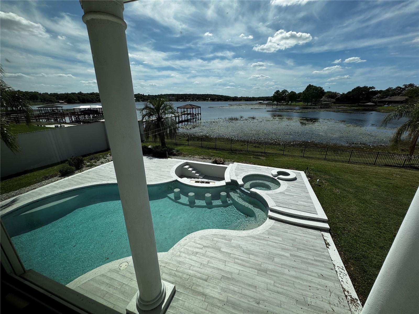 Image 36 of 41 For 10843 Lakeshore Drive