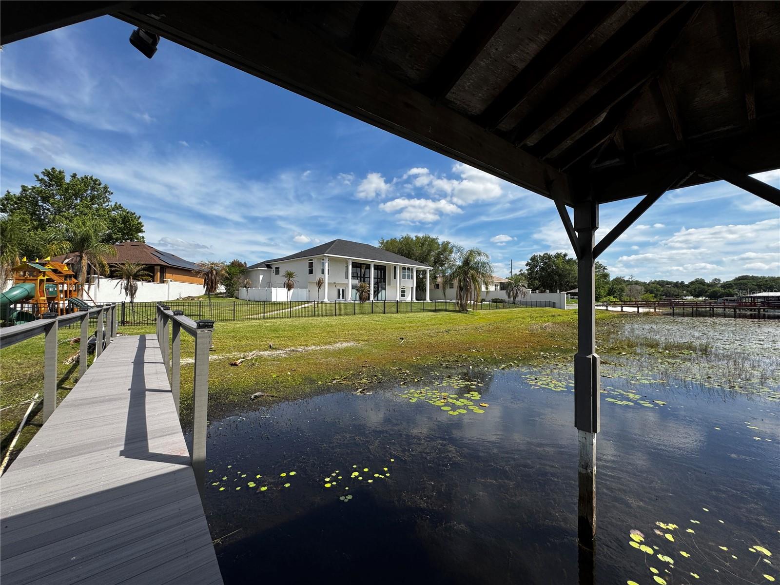 Image 38 of 41 For 10843 Lakeshore Drive