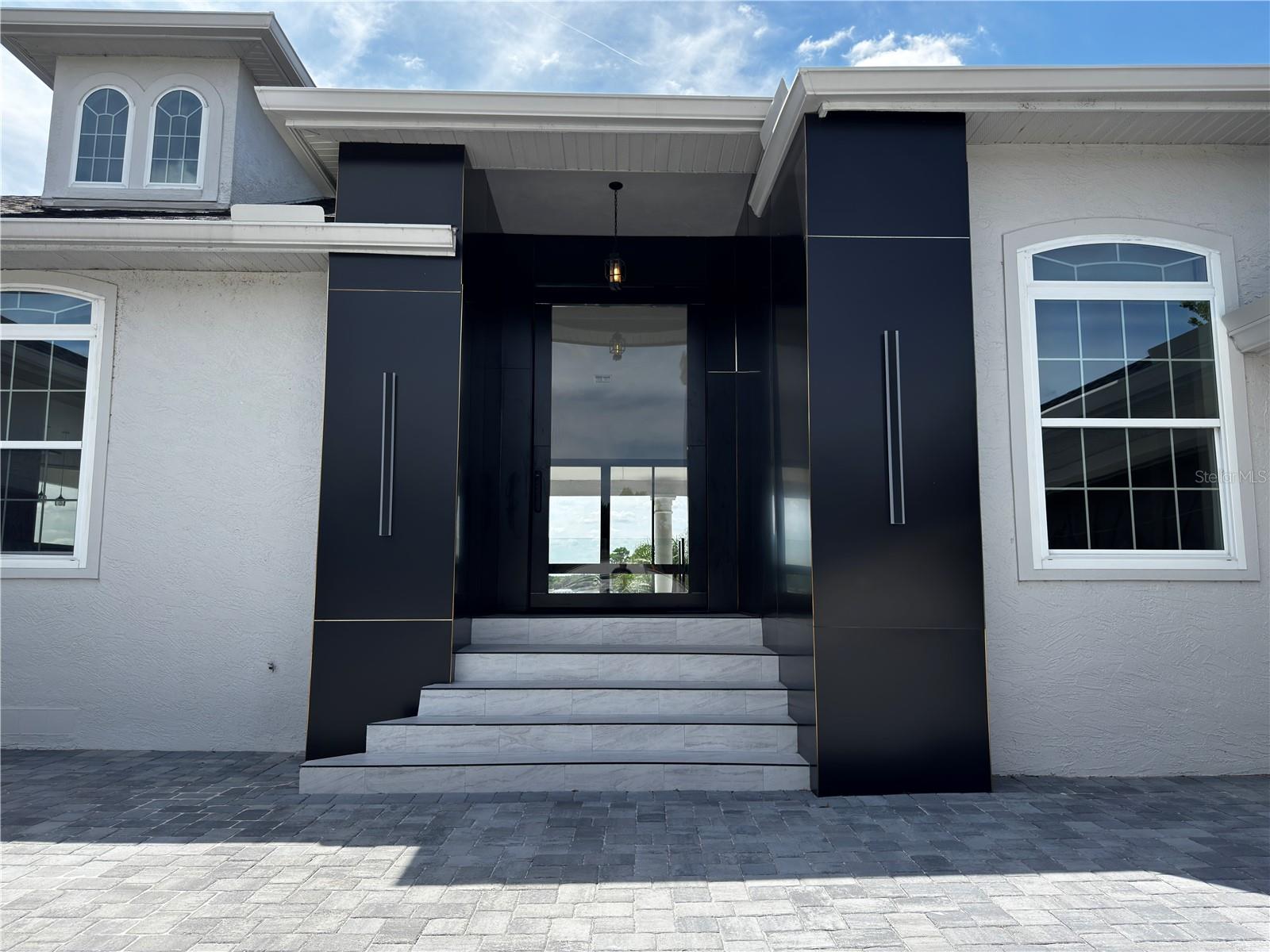 Image 4 of 41 For 10843 Lakeshore Drive