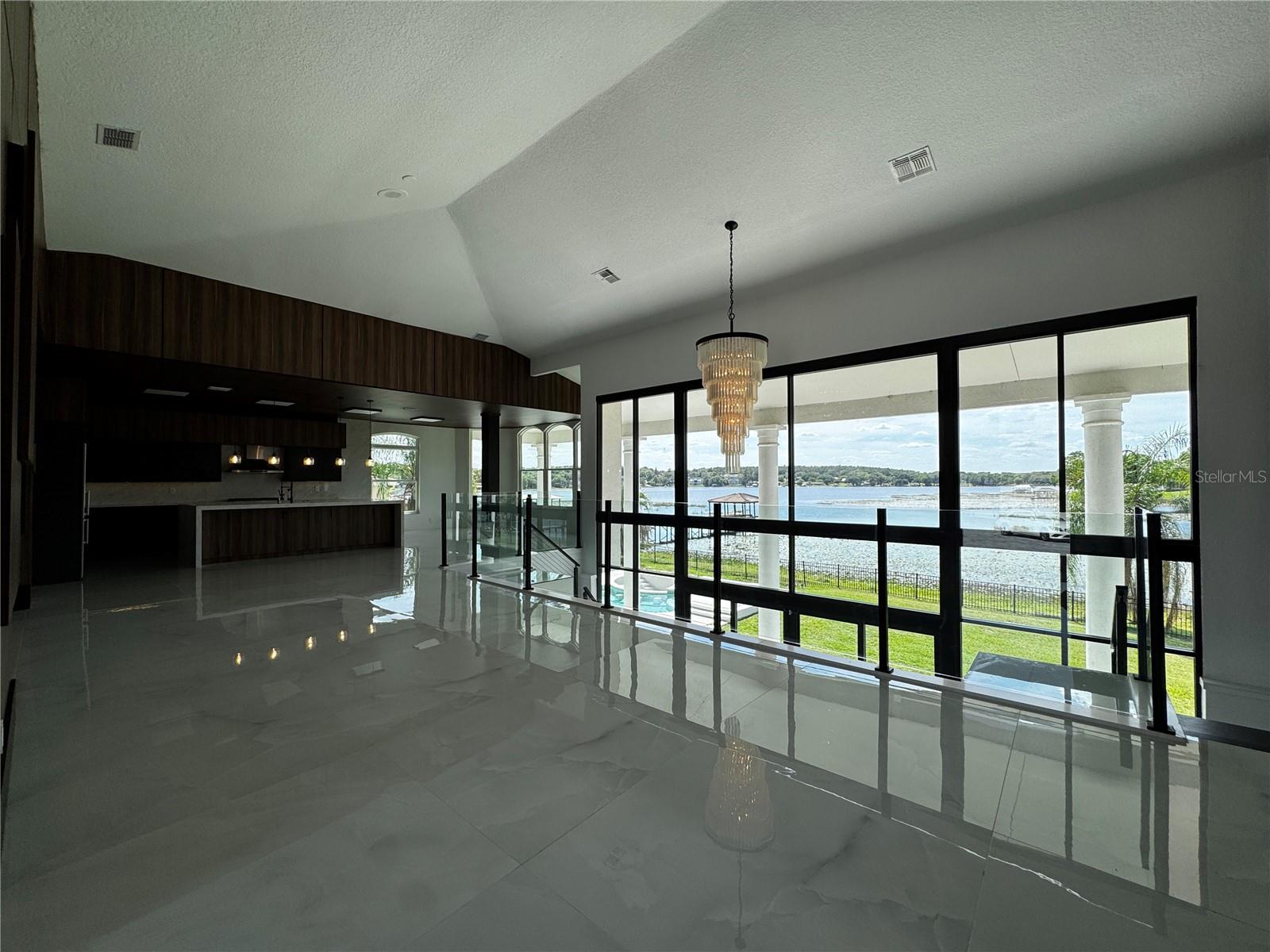 Image 6 of 41 For 10843 Lakeshore Drive