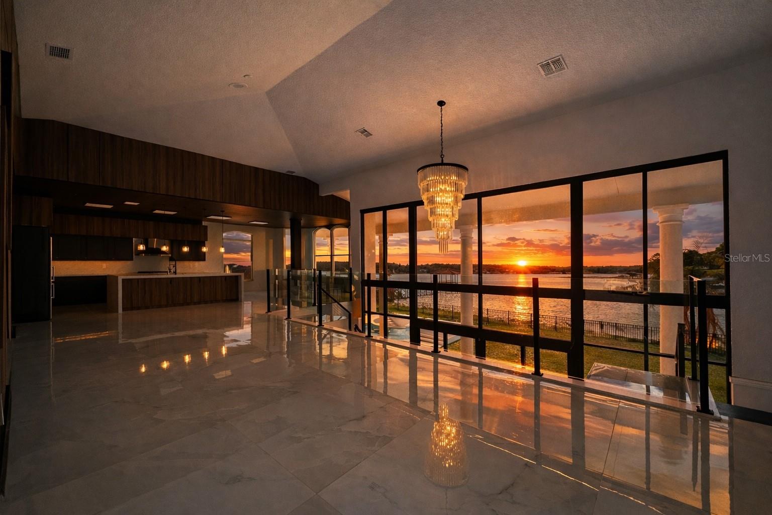 Image 7 of 41 For 10843 Lakeshore Drive