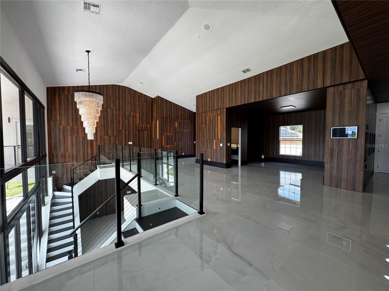 Image 8 of 41 For 10843 Lakeshore Drive