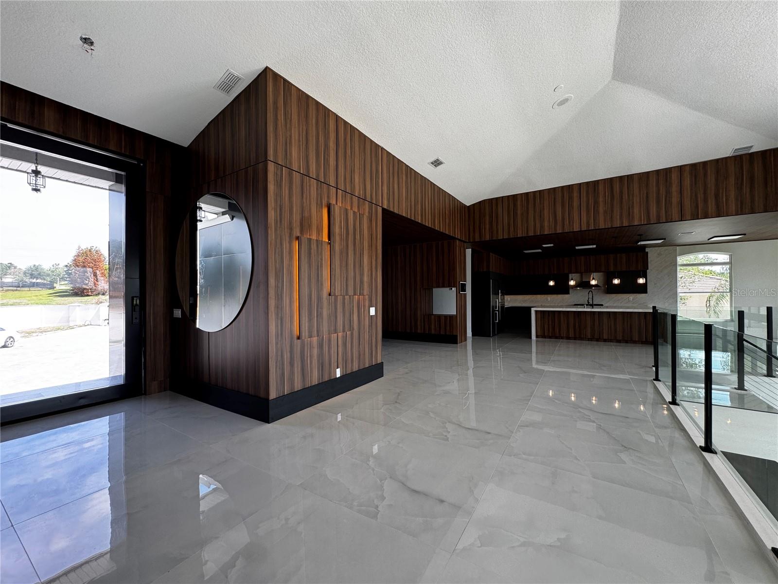 Image 9 of 41 For 10843 Lakeshore Drive