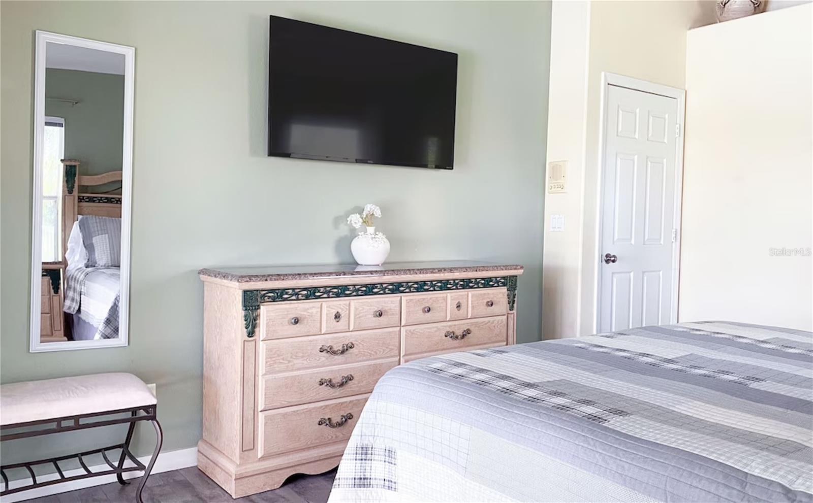 Image 16 of 47 For 3433 Swallow Hill Street