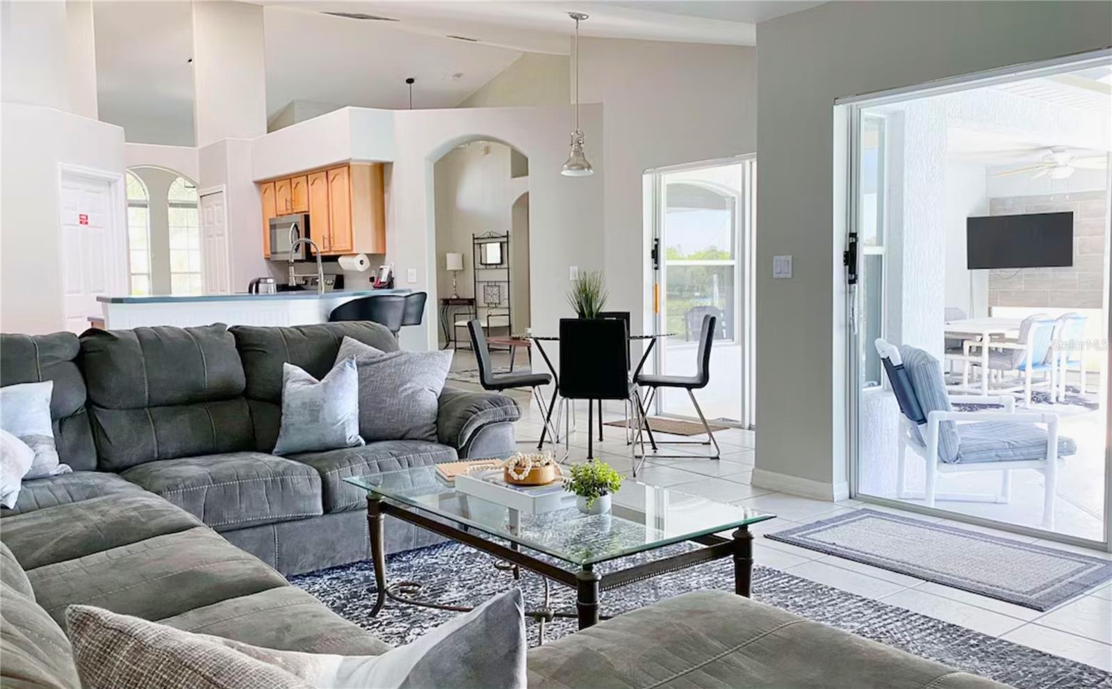 Image 4 of 47 For 3433 Swallow Hill Street