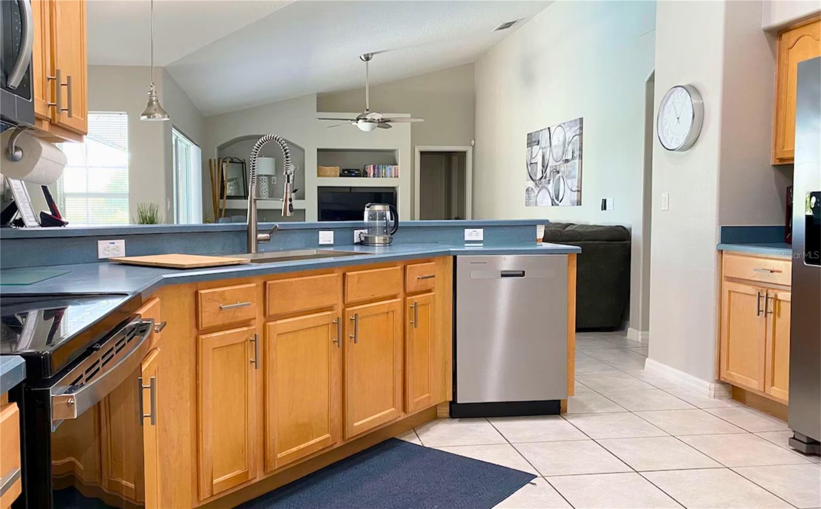 Image 9 of 47 For 3433 Swallow Hill Street