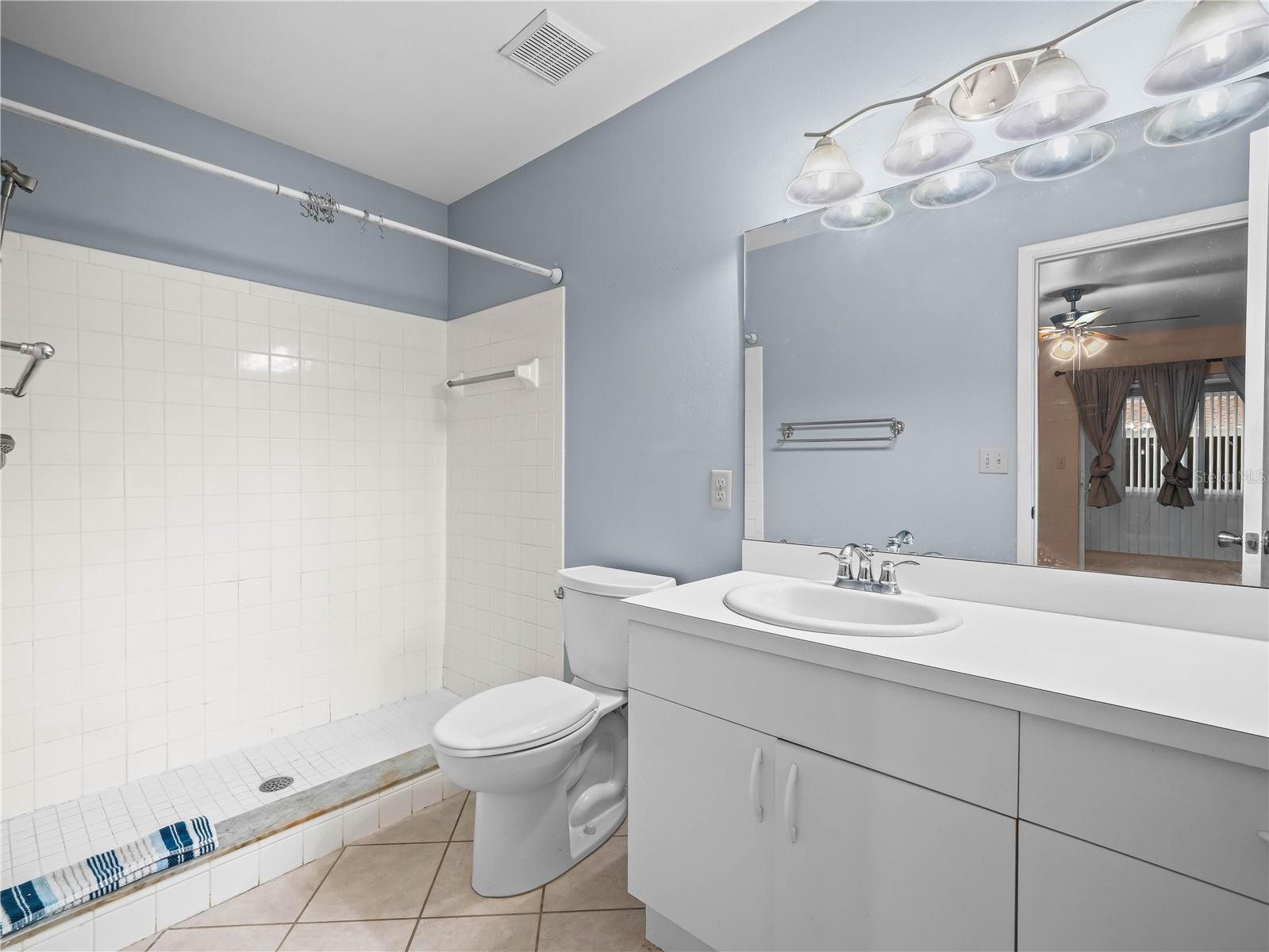 Image 17 of 40 For 525 Winter Terr Road 525