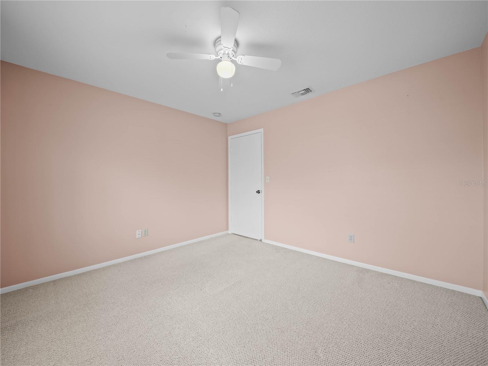 Image 19 of 40 For 525 Winter Terr Road 525