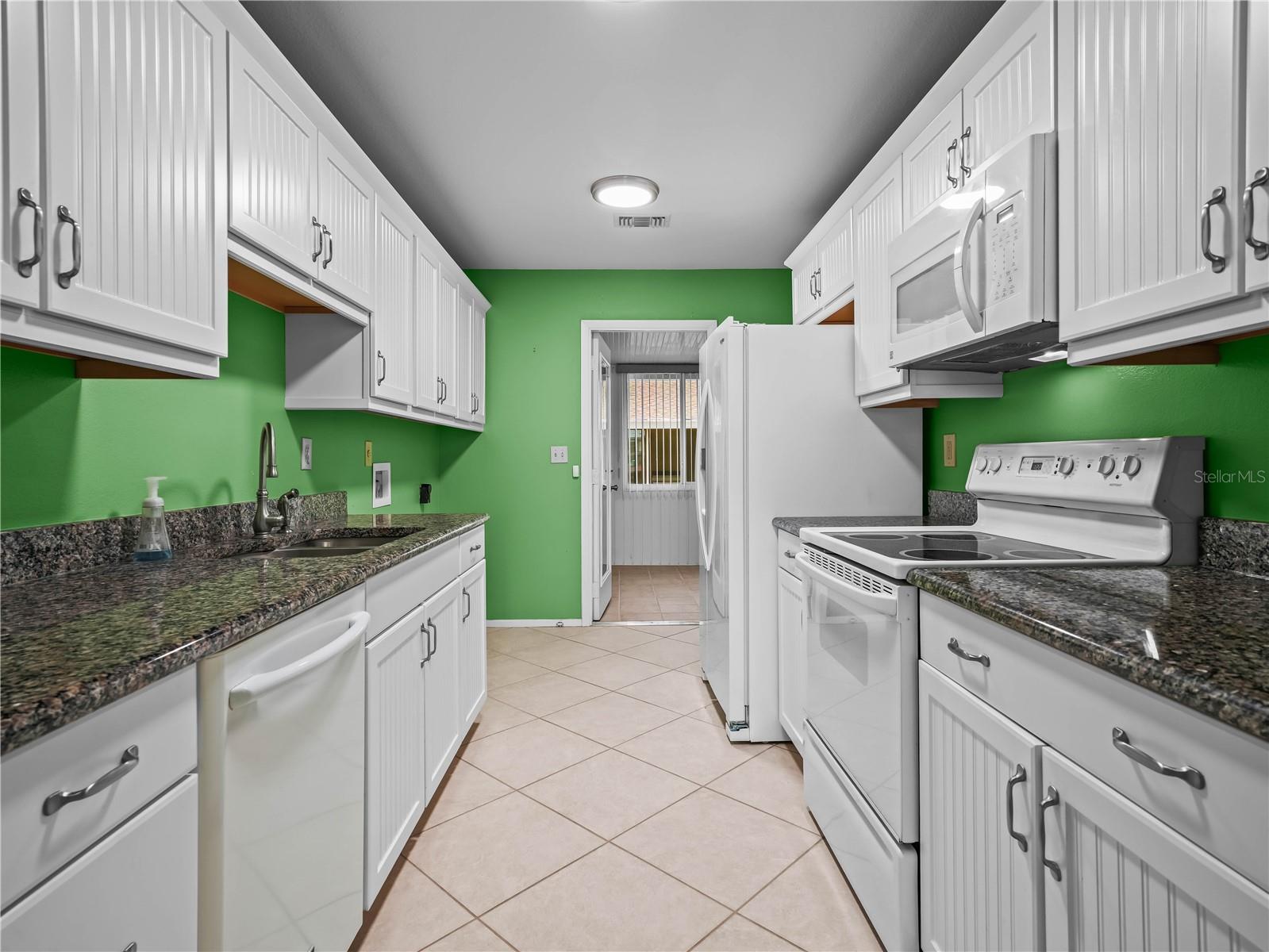 Image 8 of 40 For 525 Winter Terr Road 525