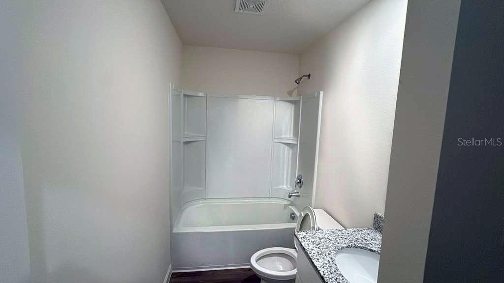 Image 16 of 34 For 612 Linnet Ct