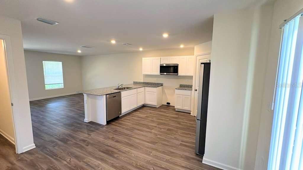 Image 3 of 34 For 612 Linnet Ct