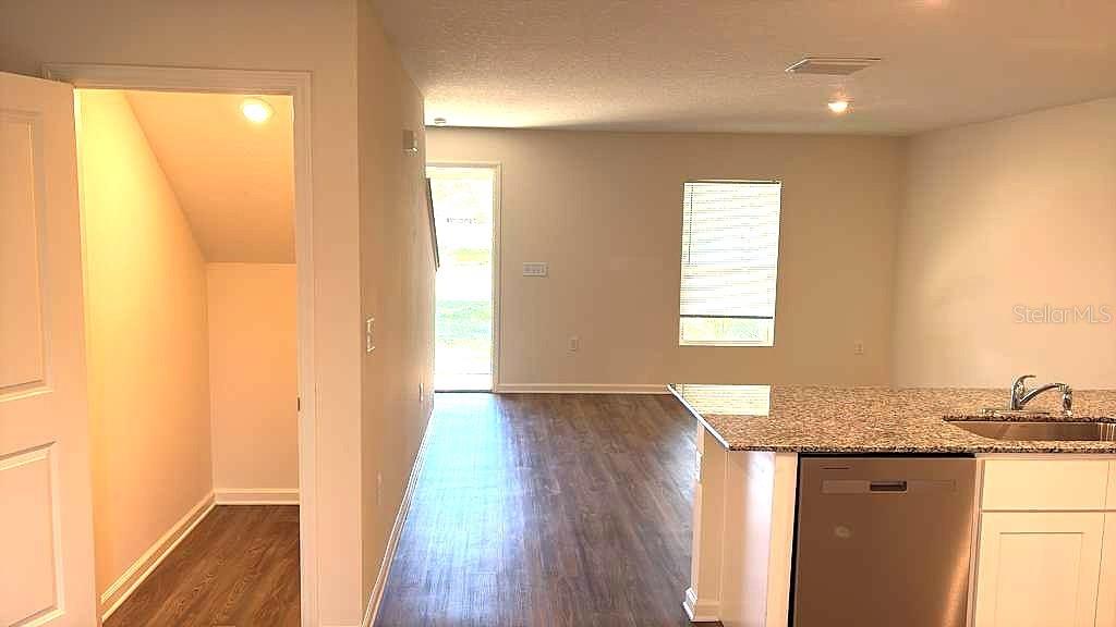 Image 6 of 34 For 612 Linnet Ct