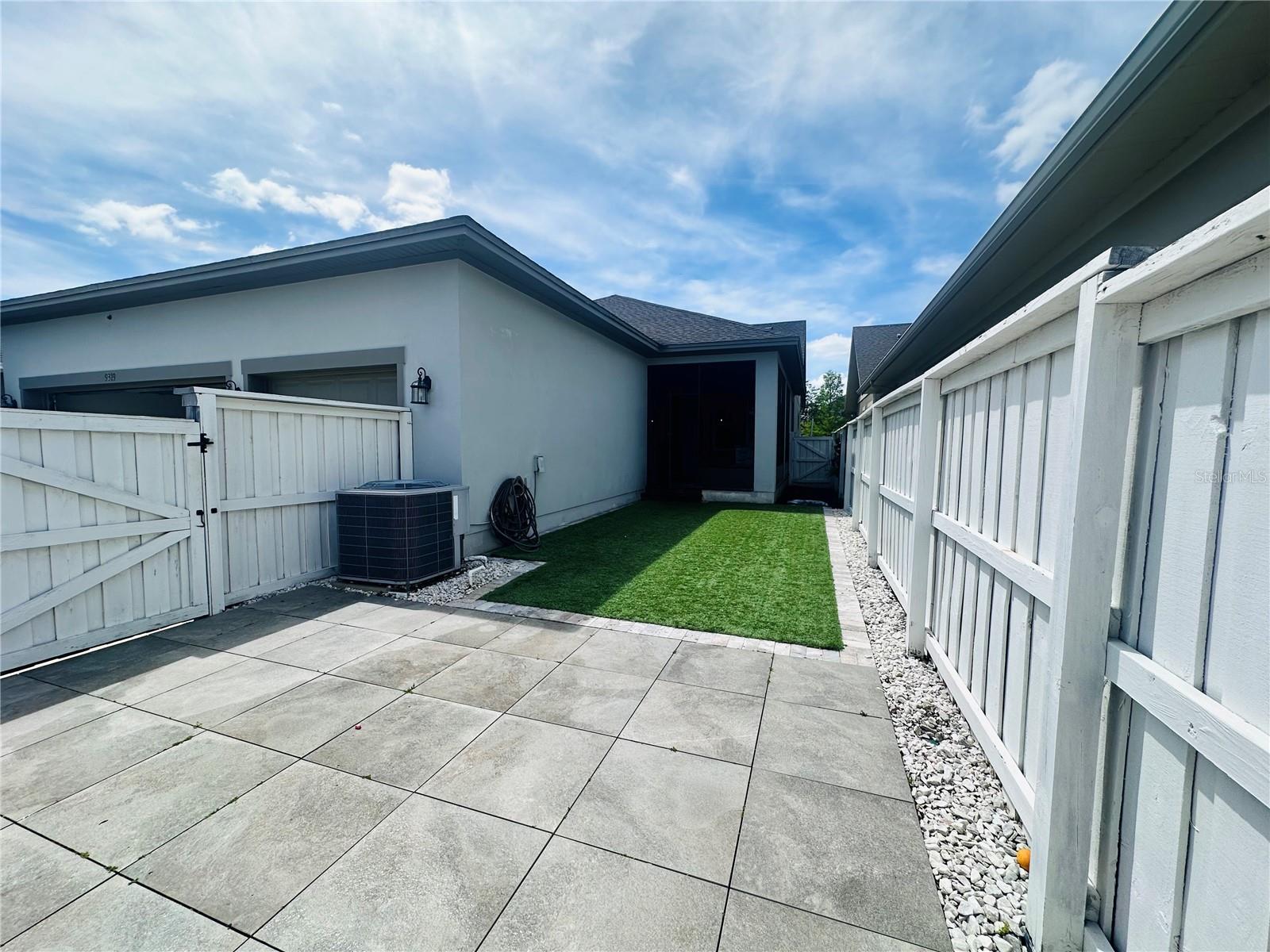 Image 29 of 50 For 9319 Richet Place