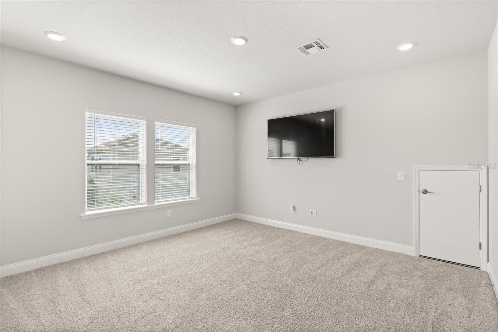 Image 14 of 31 For 6452 Quest Street