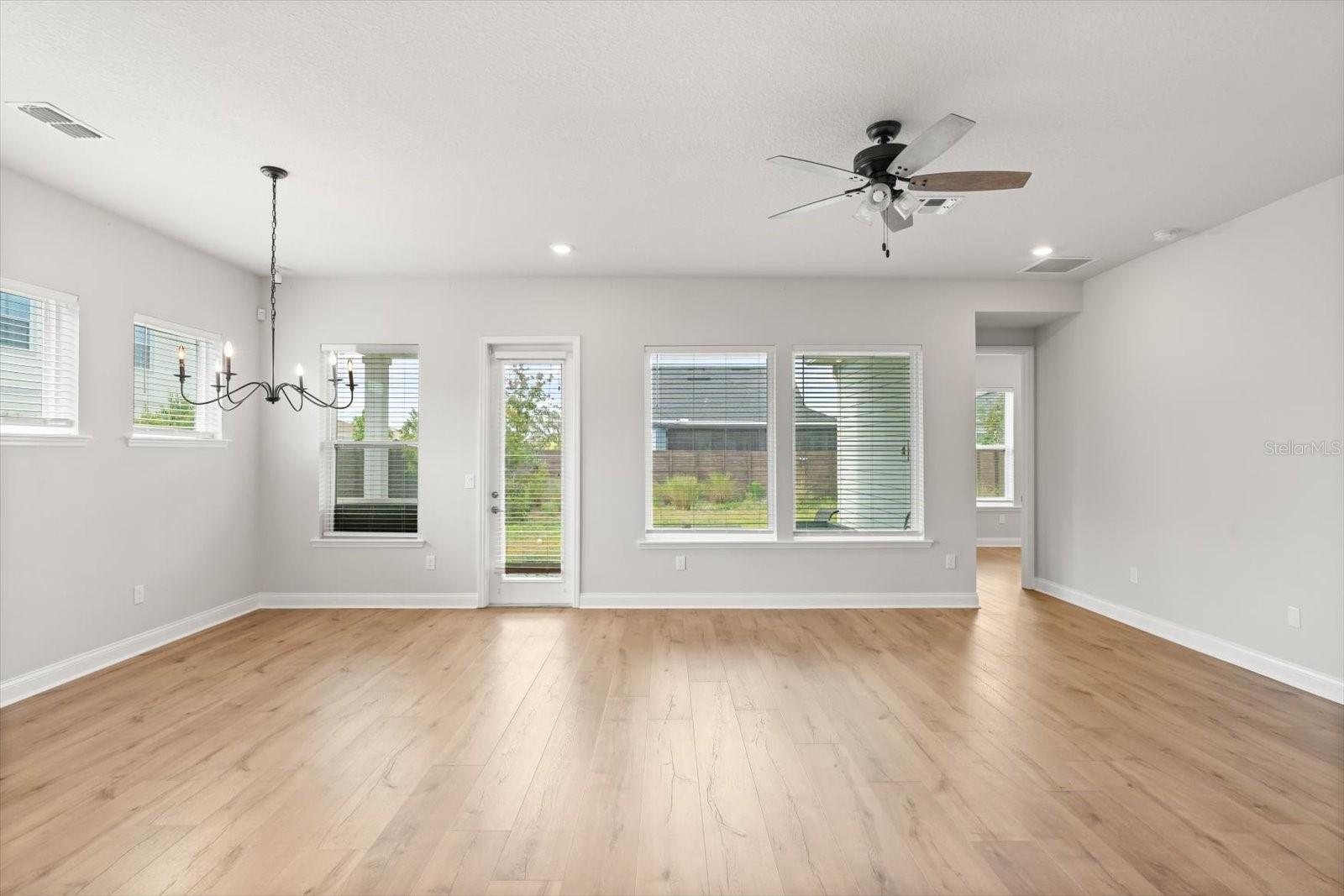 Image 7 of 31 For 6452 Quest Street