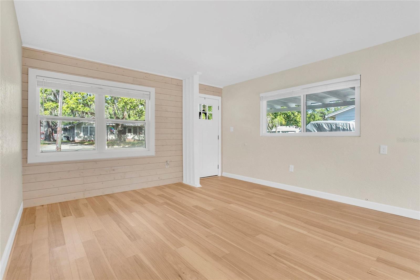 Image 9 of 33 For 2105 Palmetto Avenue