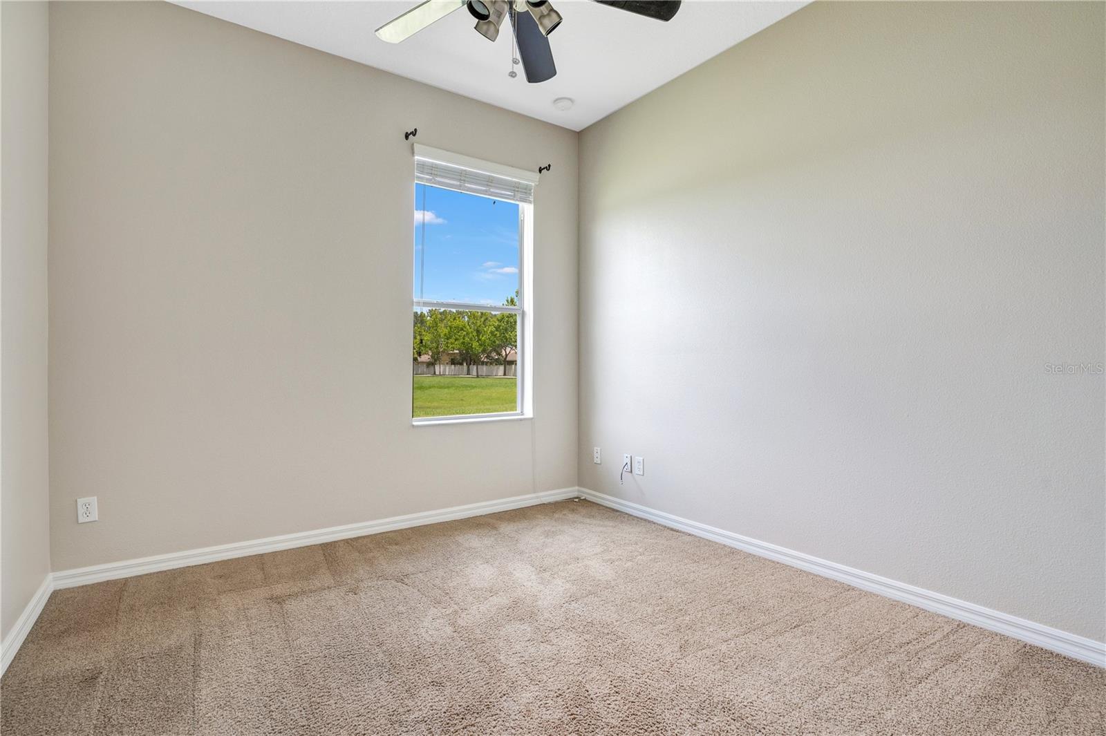 Image 20 of 31 For 456 Silverdale Avenue