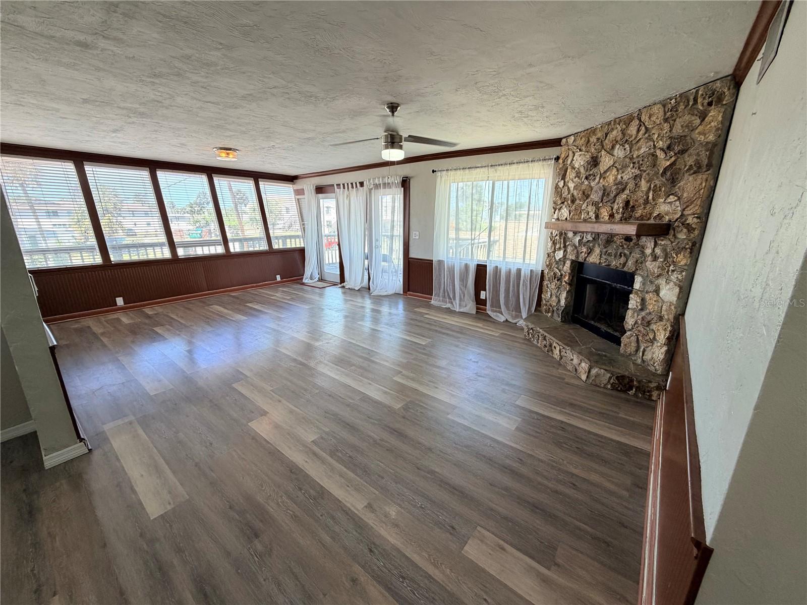 Image 14 of 36 For 538 Revilo Boulevard