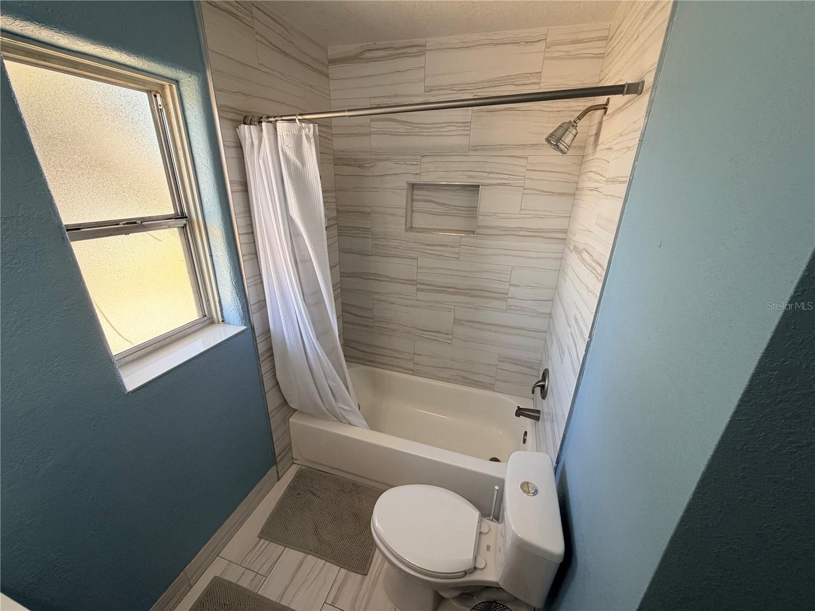 Image 21 of 36 For 538 Revilo Boulevard