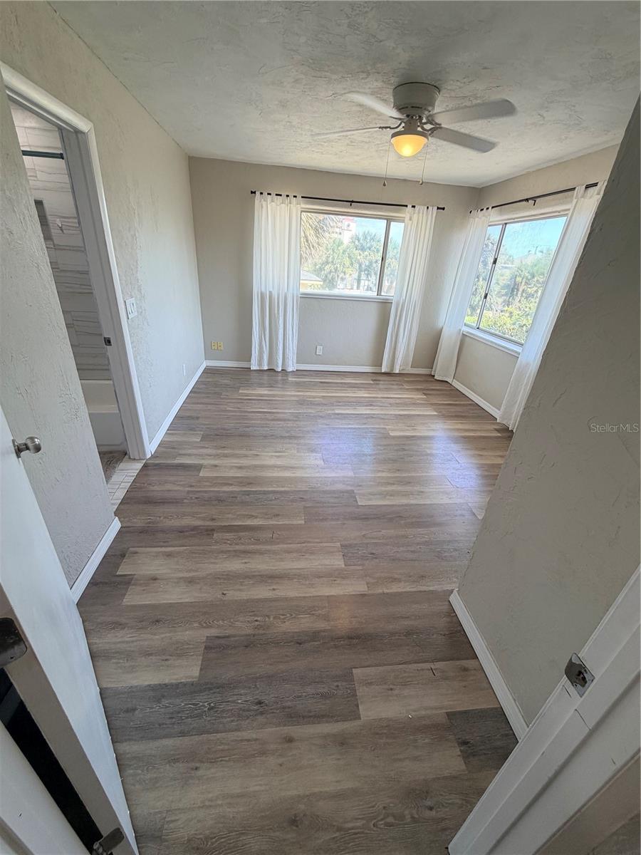 Image 26 of 36 For 538 Revilo Boulevard