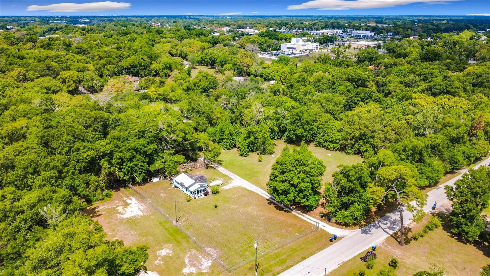 Image 10 of 18 For 806 Lake Pleasant Road