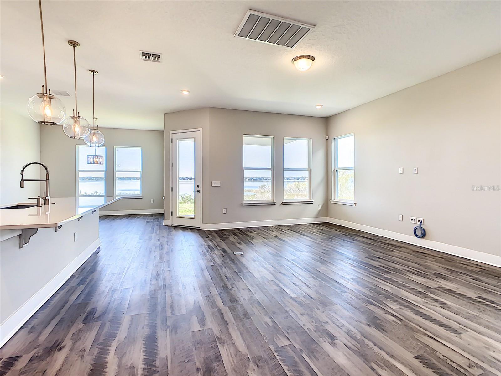 Image 16 of 98 For 7542 Alpine Butterfly Lane