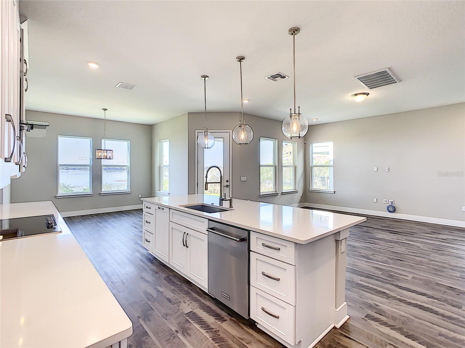 Image 29 of 98 For 7542 Alpine Butterfly Lane